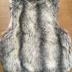 ZARA フェイクファーベストの画像