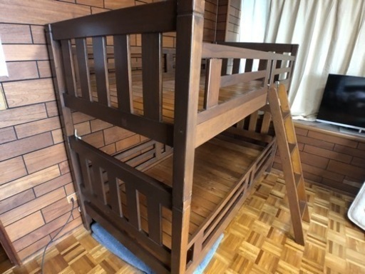 二段ベット。頑丈品です。