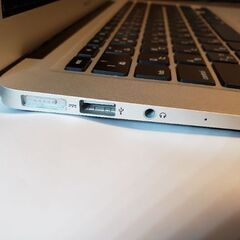 美品　Mac book air 2017 MQD32J/A 手渡しのみの画像