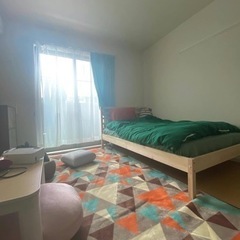 IKEAベッドフレイム+マットレスの画像
