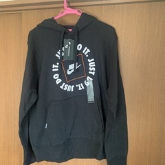 新品タグ付き　メンズ　NIKE  パーカー