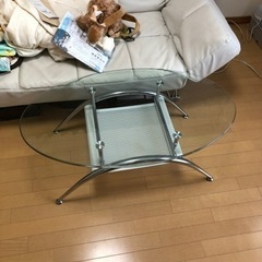 ソファベッドどガラステーブルのセット