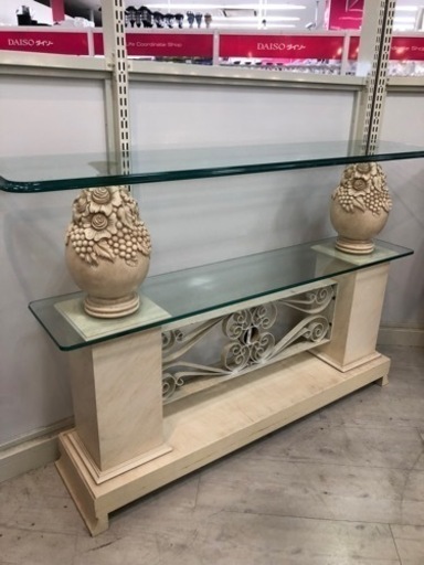 取りに来れる方限定！アンティーク調ガラストップシェルフです！