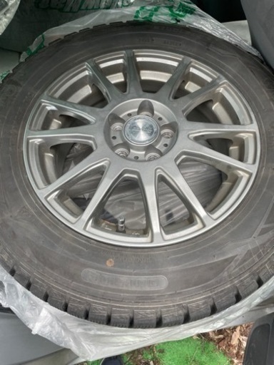 スタッドレスタイヤ　プリウス用