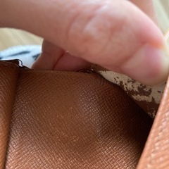 ルイヴィトン二つ折り財布の画像