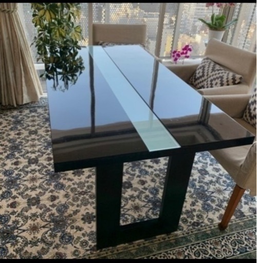 ダイニングテーブル