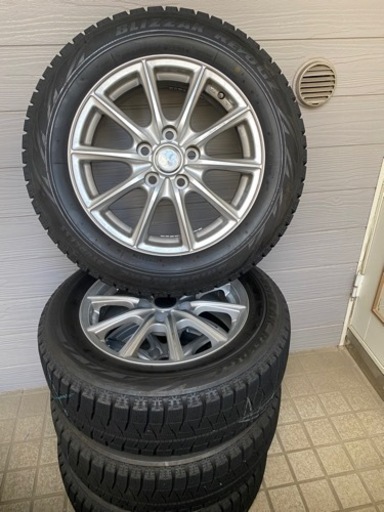 タイヤー205/60R16