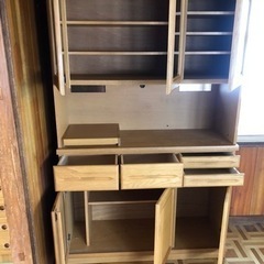 いざ買うと高い！食器棚・キッチン収納　コンセント付きの画像