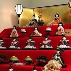 木目込みのお雛様、7段飾りです。