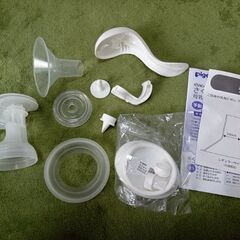 Pigeon手動搾乳器＋母乳パット＋母乳保存パックの画像