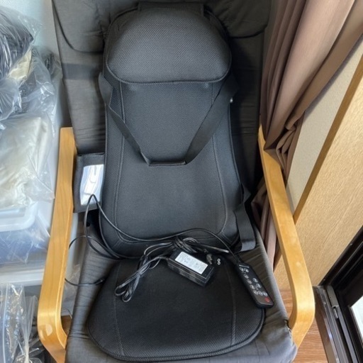 ドクターエアのマッサージ機2台と専用チェア譲ります！