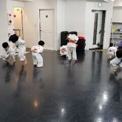 用賀で空手を始めるなら是非佐々木道場駒沢支部空手道場へお越し下さい。の画像