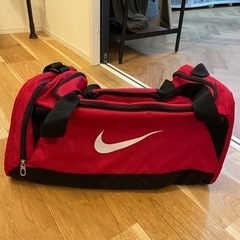 最終値下げ！NIKE ボストンバッグの画像