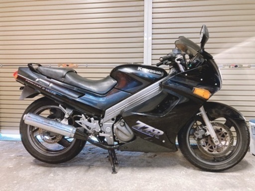 カワサキ　 ZZR250 配送可能　支払いは現金or振り込みも可能　黒