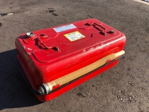 ガソリン携行缶　20L