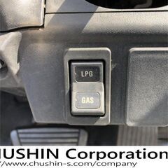 1.5トン　ガソリン　フォークリフト　　関東輸送無料(条件有)　スライド式ヘッドガード有り　安全　1.5t　日産　1トン　1tの画像
