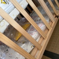 ベビーベッドの画像