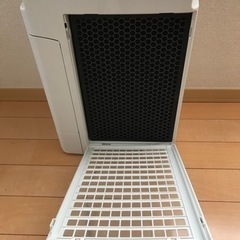 SHARP KC-E50-W プラズマクラスター シャープ 加湿空気清浄機の画像