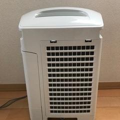 SHARP KC-E50-W プラズマクラスター シャープ 加湿空気清浄機の画像