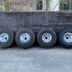 4WD タイヤ　ホイル