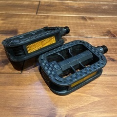 自転車　ペダル　クロスバイクの純正品