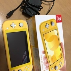 Switch LITE シリコンカバーと画面保護フィルム付き