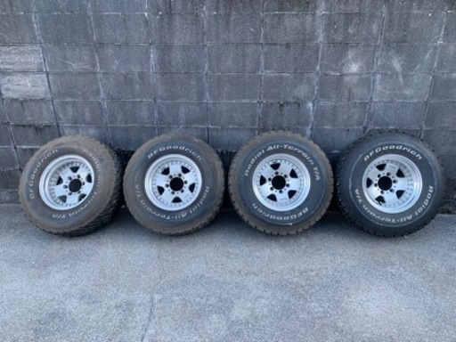 4WD タイヤ　ホイル　2