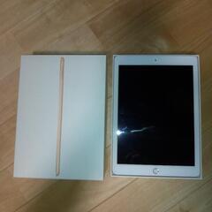 ☆ iPad 6世代 Wi-Fiモデル 32GB A1893 ゴ...