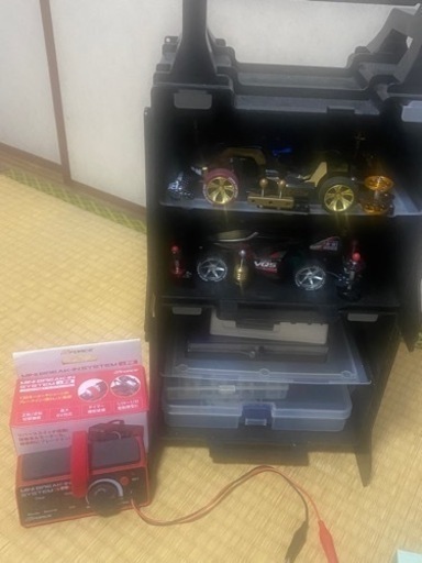 ミニ四駆コース  ミニ四駆数台 収納ケース 充電器 充電池等セット