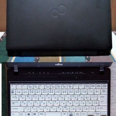 🔴特売！🔶LIFEBOOK/軽量♪1.29kg /12.1インチ液晶パネル/大容量バッテリー搭載！/高性能🆙Core i5/光速☆彡SSD240GB/メモリ4GB/USB3.0/SDカードスロット/Wi-Fi/Windows10(Windows11可能)/Microsoft Office2019/点検整備清掃済み😊/💗サポート&アフターサービス永続対応！/✅日本全国送料無料！/No.20119の画像