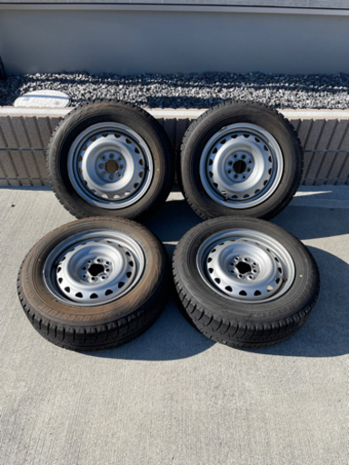 ほぼ新品 バリ山 スタッドレス レボGZ 195/65R15 ブリヂストン