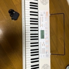 お譲り先決まりました。電子ピアノ　光ナビゲーション