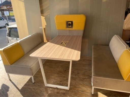 最終値下げ！！会議、商談などで使えるモニター付きテーブルソファセット売り