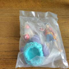 ワンピースログボックス　旅立ち〜騒乱の魚人島編
〜4体セット！の画像