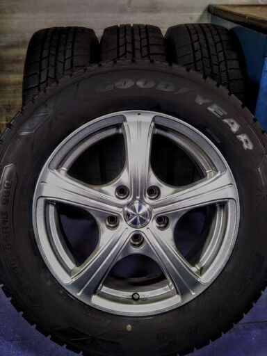 【富山】冬 16インチ アルファード C-HR エクストレイル マツダ MPV エルグランド RVR【富山 手渡しもOK】グッドイヤー 日本製 215/65R16 中古４本☆美品 アルミホイール☆