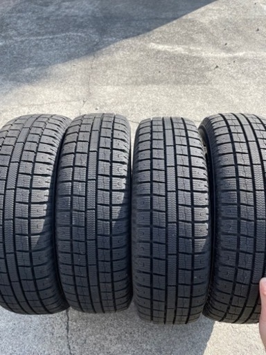 軽自動車スタッドレスタイヤ　ＴＯＹＯ　１５５／６５Ｒ１３　７３Q