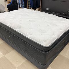 ダブルベッド　Sealy