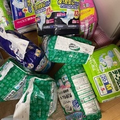 大人用 オムツ おむつ 介護 尿漏れ 尿 尿モレ もれ 夜用 昼用  パッド アテント エリエール ライフリー エルモア 男女共用 サルバ リフレ 白十字 クレシア テープ テーピング シート アクティ 大量 まとめて セット 介護用 パンツの画像