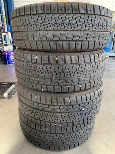 18インチスタッドレスタイヤメーカーピレリ