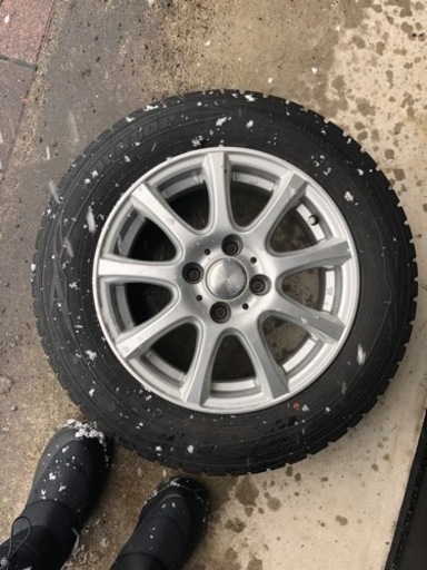 スタッドレスタイヤ