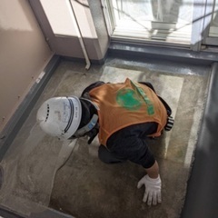 内装床仕上職人急募　未経験者優先の画像