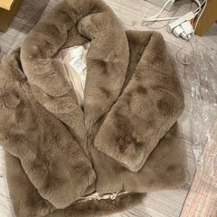 リエンダ　新品未使用　フェイクファージャケットの画像