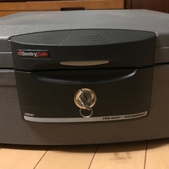 家庭用　耐火性金庫　防水　重要書類保管