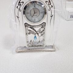 (取引中)ノリタケ  置時計　新品