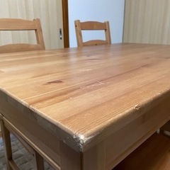 【無料】ダイニングテーブル　傷ありの画像