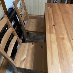 【無料】ダイニングテーブル　傷ありの画像