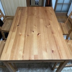 【無料】ダイニングテーブル　傷ありの画像