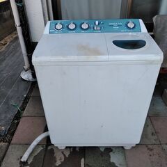 ２槽式洗濯機（東芝）無料で差上げます