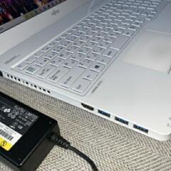 富士通　LIFEBOOK AH53/U /CPU Core i7-4722HQ 2.4HHz /メモリ8GB/ブルーレイドライブ/Windows 10 /SSD 480GB /中古品の画像