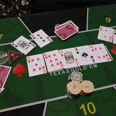 ポーカーサークルの代表がポーカーディーラーやります（土日限定）